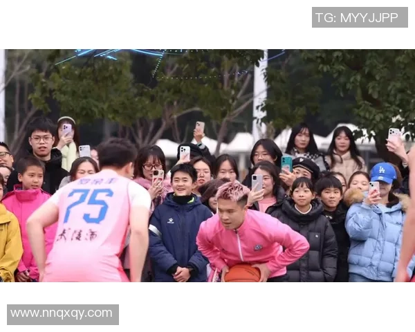 篮球与足球的激情碰撞运动的魅力与团队精神的完美结合